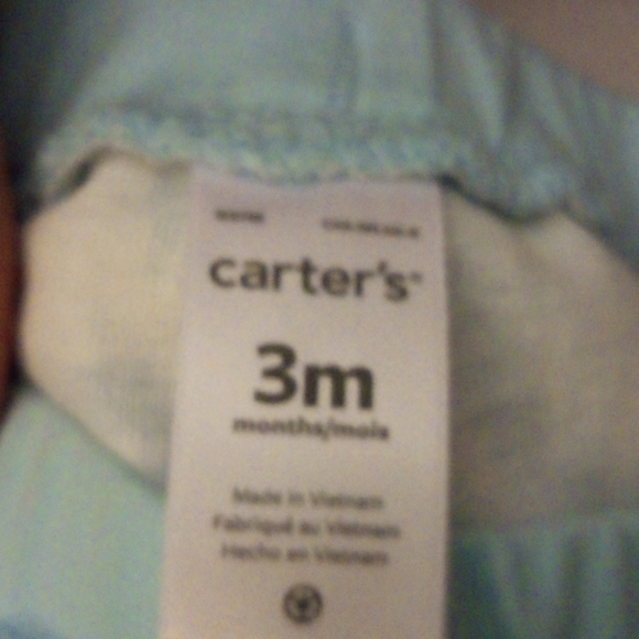 Onesie with a cat on it and a pair of pants with a - Picture 4 of 5